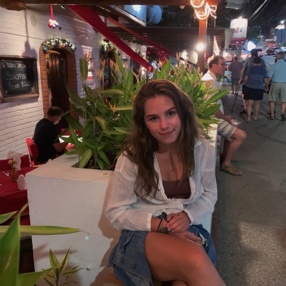 Meet your Posher, Natalie